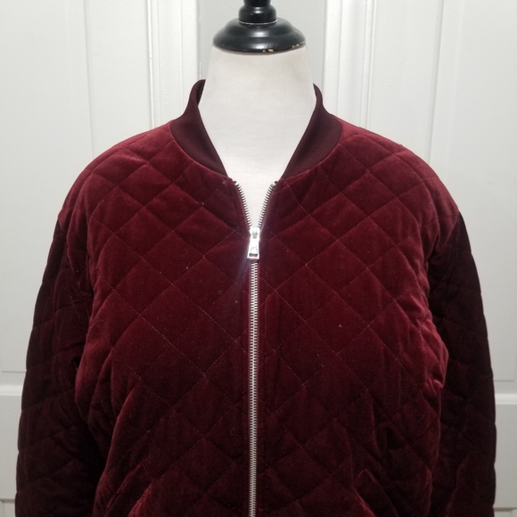 Lauren Ralph Lauren Burgundy Quilted Zip Up Bomber Jacket - Picture 2 of 9